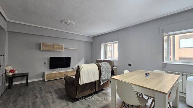 Piso en Alquiler en Tejares en San Bernardo