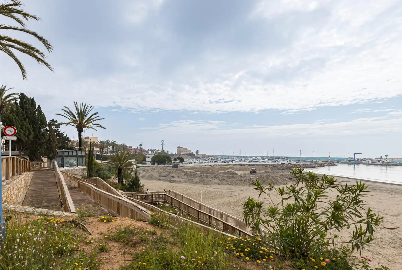 Piso en venta en Pilar de la Horadada con Aire acondicionado, Terraza y Amueblado