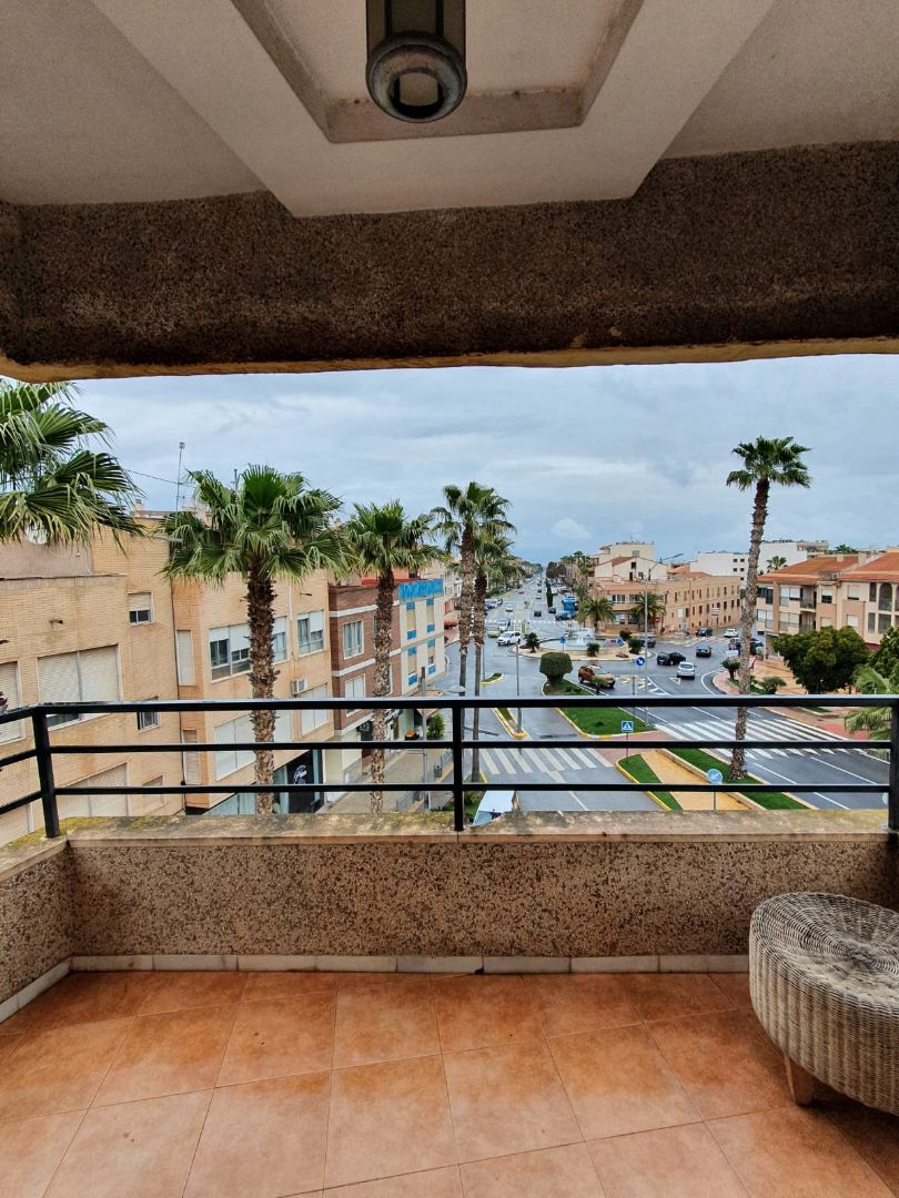 Vista exterior de Pis en venda en Puerto Lumbreras amb Terrassa, Moblat i Forn