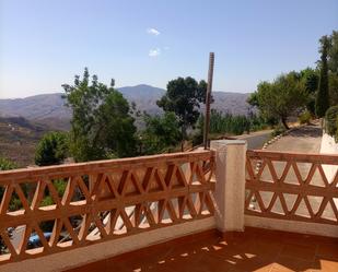 Außenansicht von Wohnungen zum verkauf in Bérchules mit Terrasse und Balkon