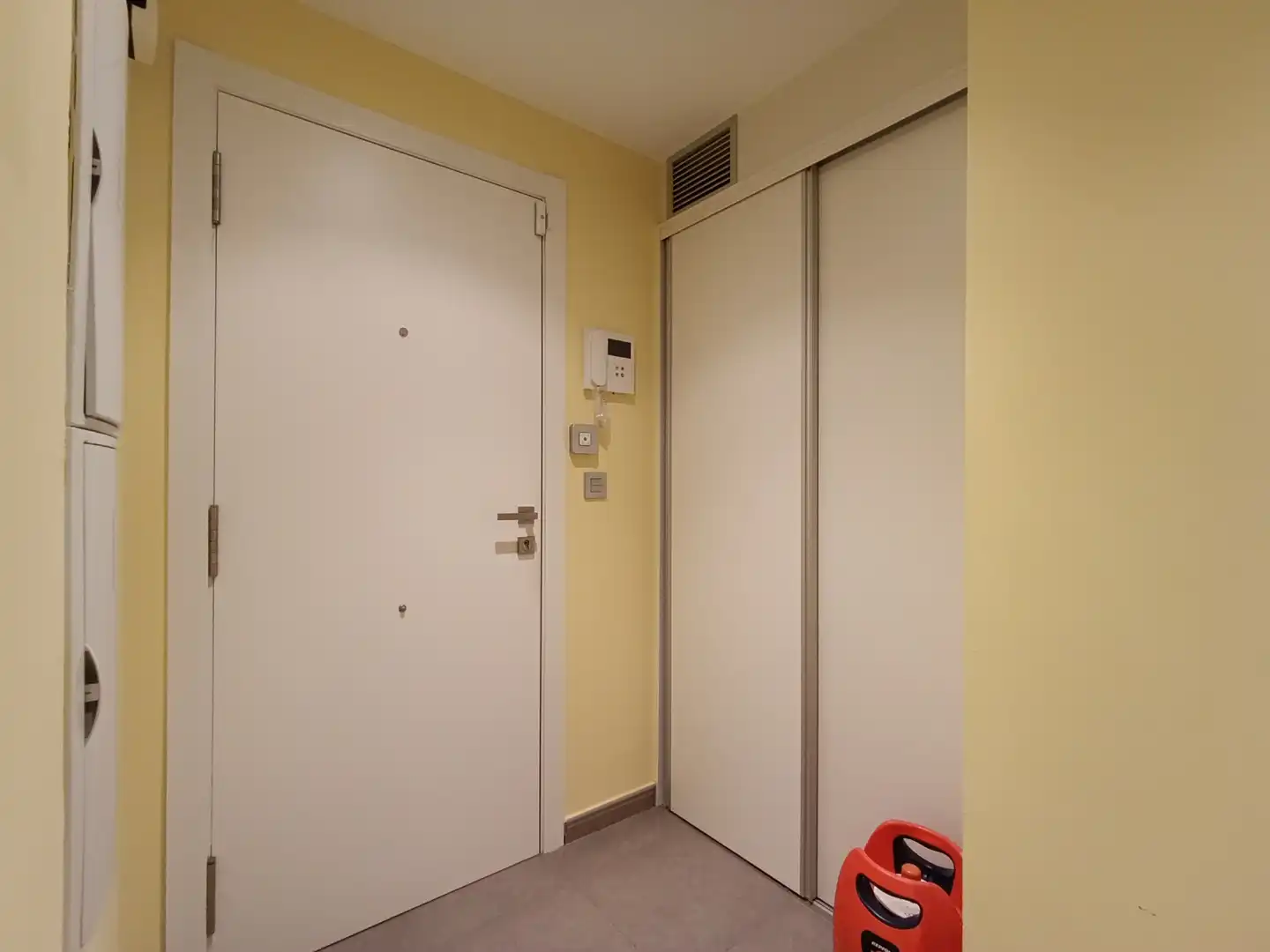 Mini appartamento con piscina in vendita a Carrer Guipuzkoa, imagen 9