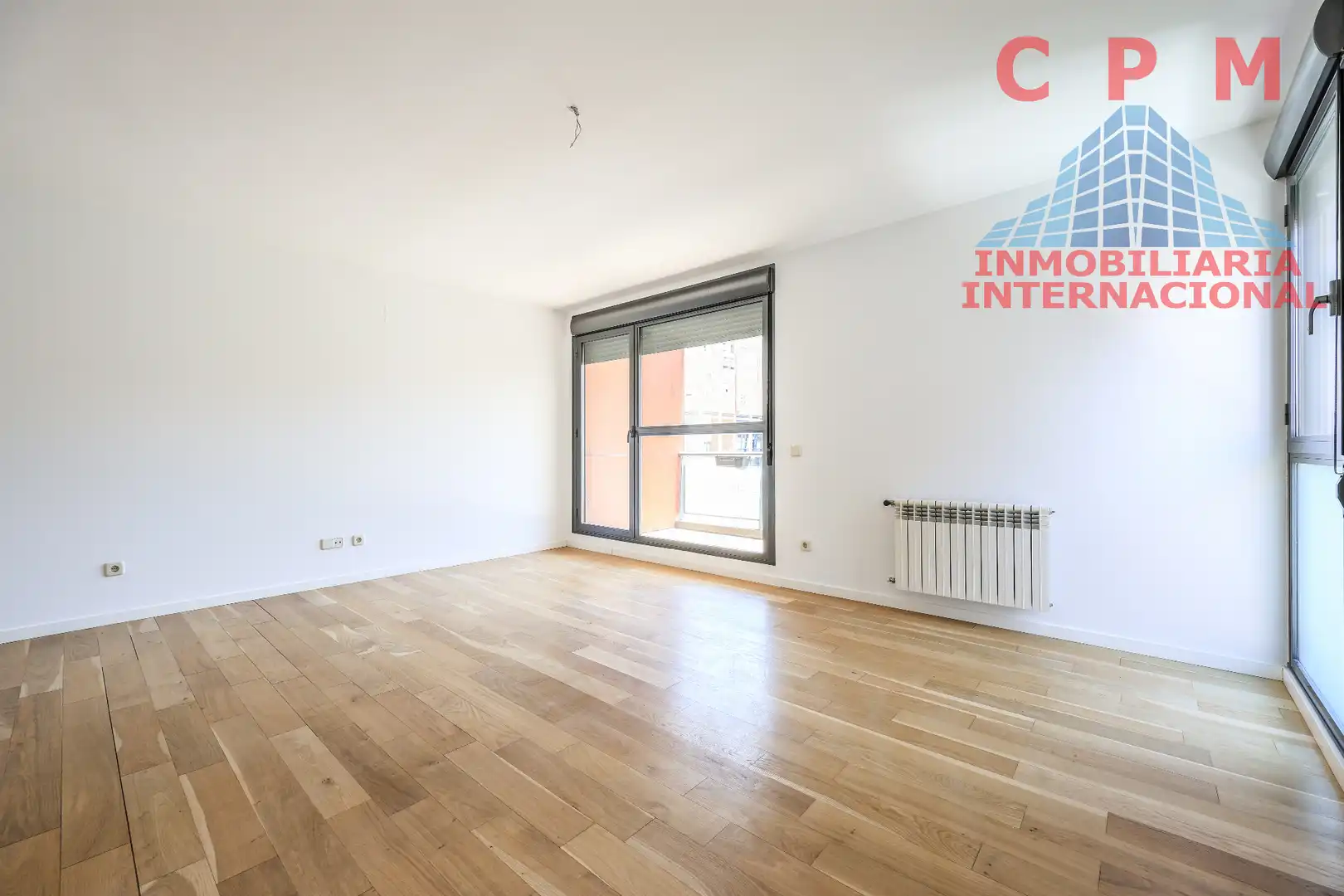 Living room of Flat for rent in Madrid  with Air Conditioner, Heating and Parquet flooring