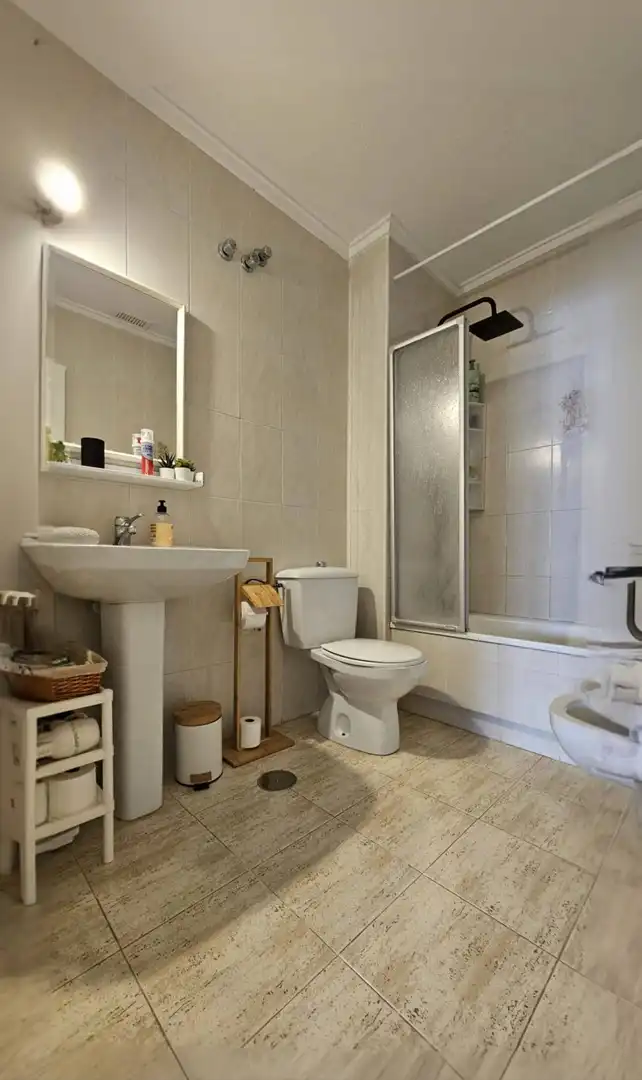 Baño de Ático en venta en Torrevieja con Aire acondicionado, Jardín privado y Piscina