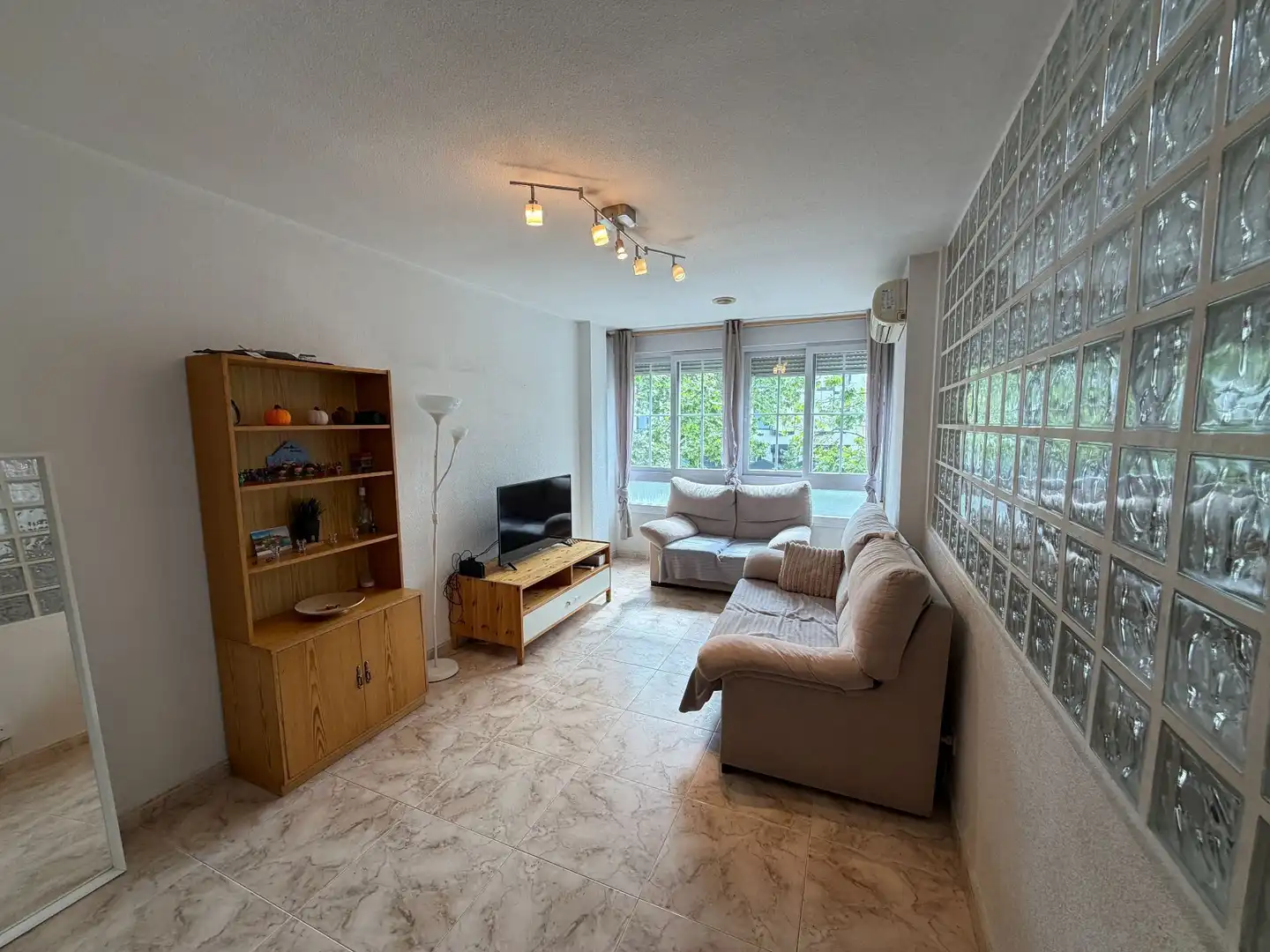 Living room of Flat for sale in Villanueva de la Cañada  with Air Conditioner and Heating
