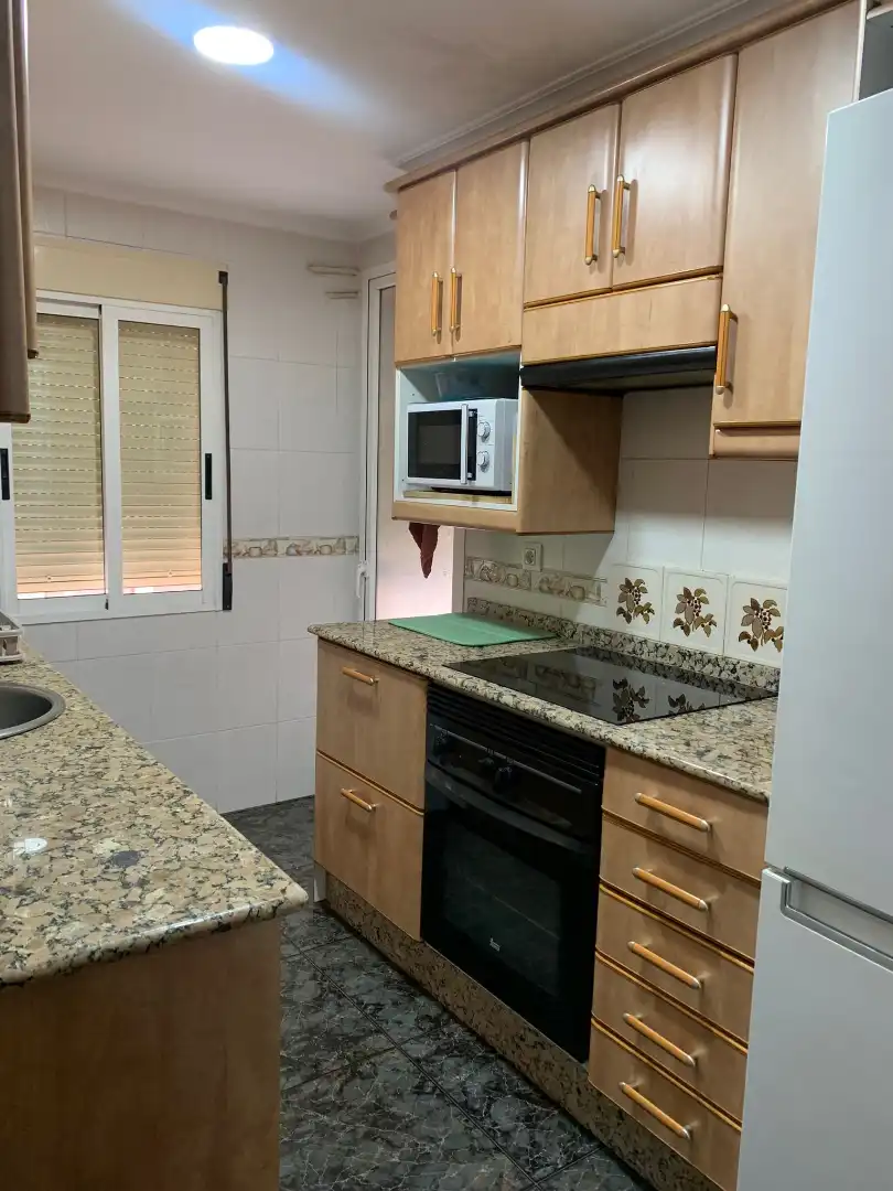Kitchen of Flat for rent in Valencia  with Air Conditioner, Furnished and Oven