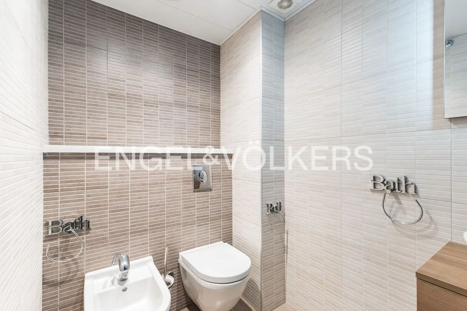 Baño de Casa o chalet en venta en El Prat de Llobregat con Aire acondicionado, Calefacción y Jardín privado