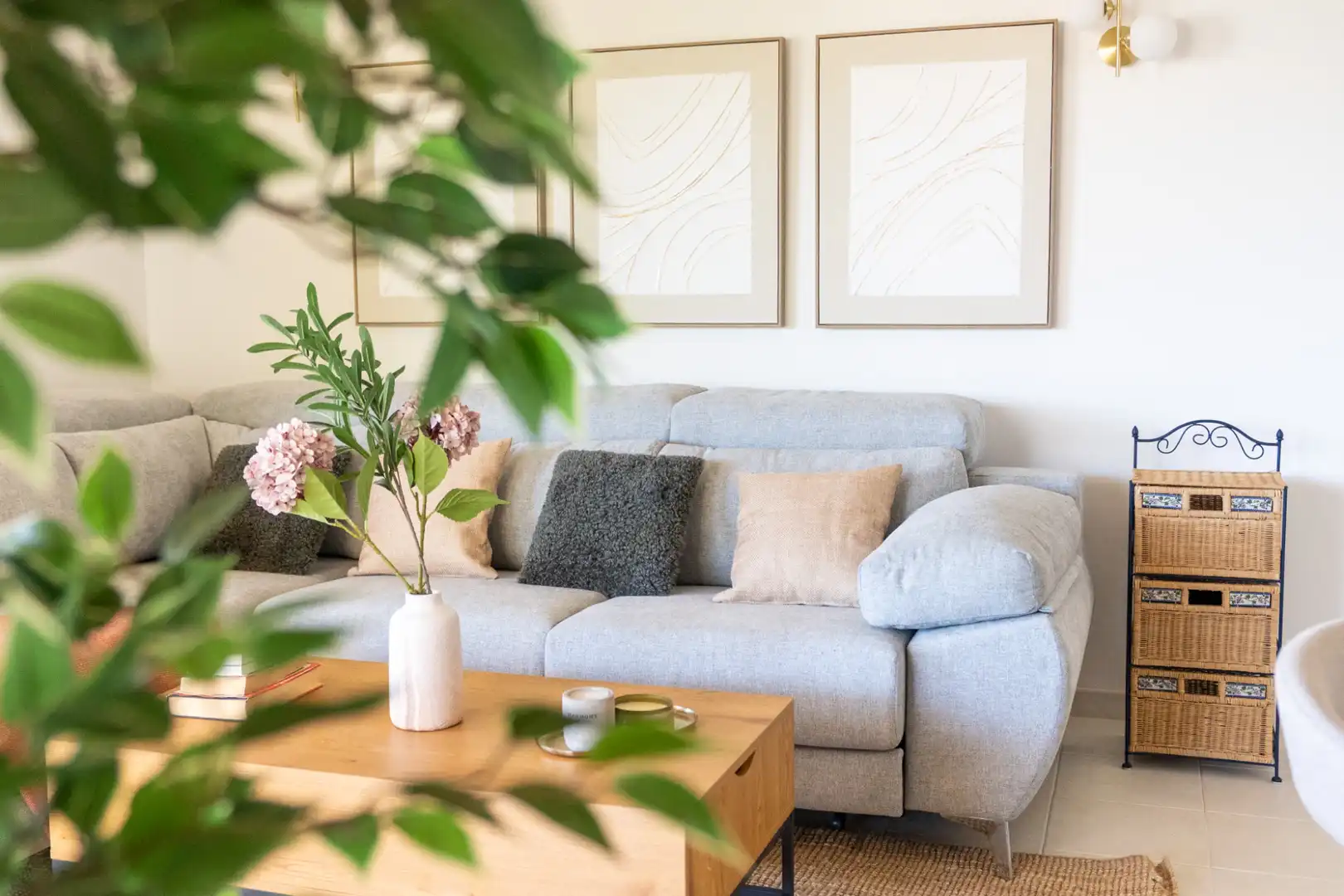 Sala d'estar de Pis en venda en Fuengirola amb Aire condicionat, Calefacció i Jardí privat