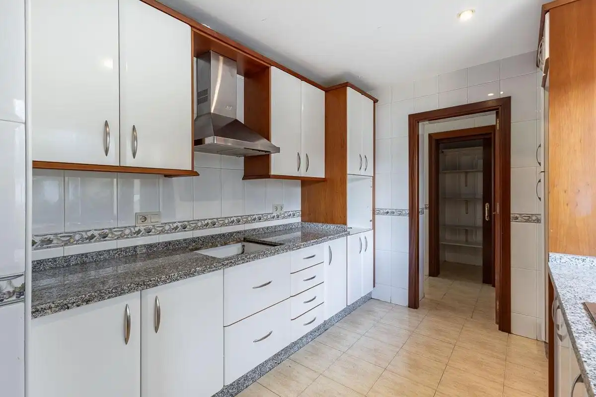 Kitchen of Flat for rent in Granada  with Air Conditioner and Heating