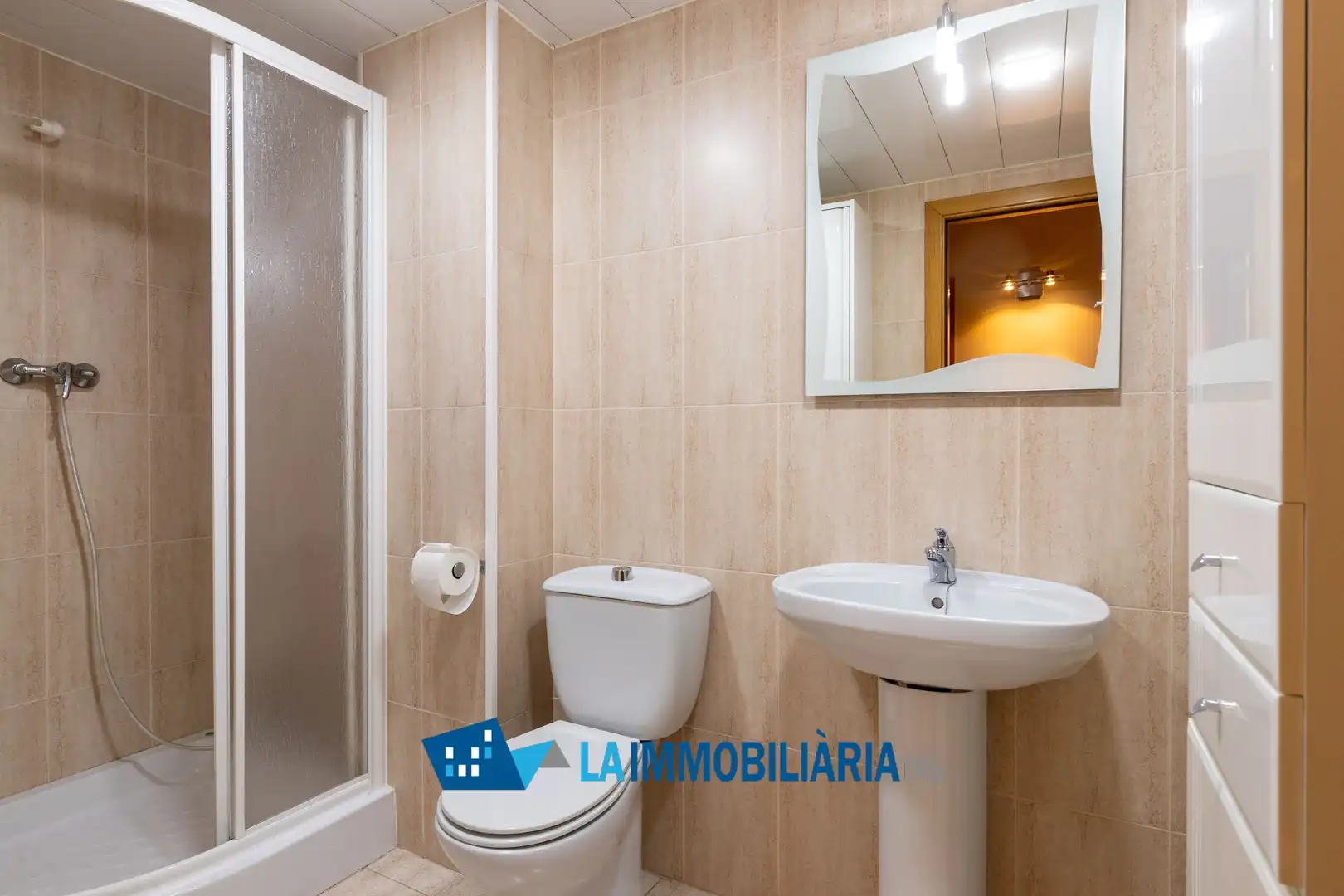 Badezimmer von Wohnung zum Verkauf in Terrassa