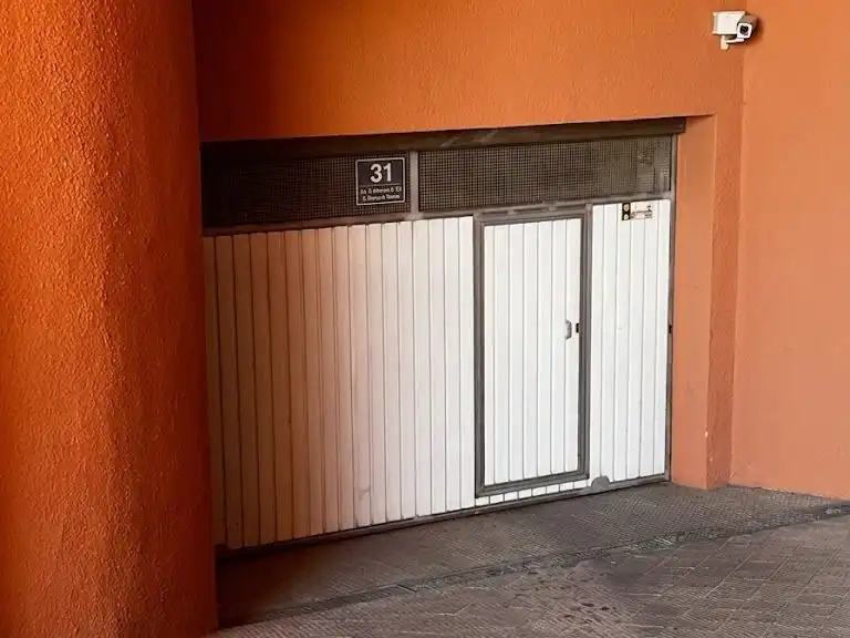 Parking of Garage for rent in Figueres