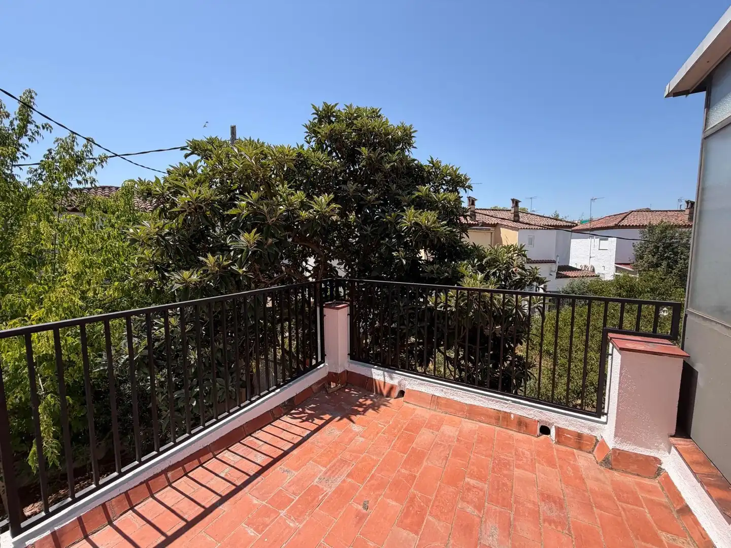 Terrasse von Einfamilien-Reihenhaus zur Miete in Girona mit Heizung und Terrasse