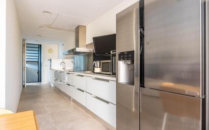 Kitchen of House or chalet for sale in  Sevilla Capital  with Air Conditioner, Heating and Terrace