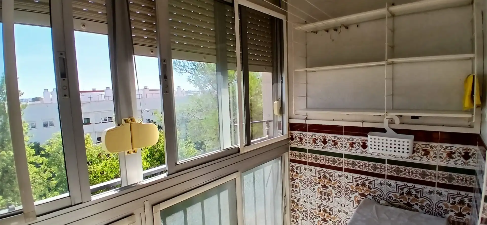 Terraza de Piso de alquiler en Sevilla con Aire acondicionado, Amueblado y Lavadora