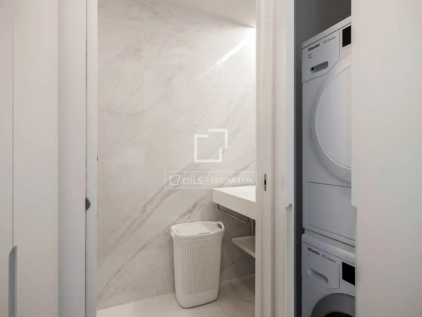 Baño de Piso de alquiler en Barcelona con Aire acondicionado, Calefacción y Terraza
