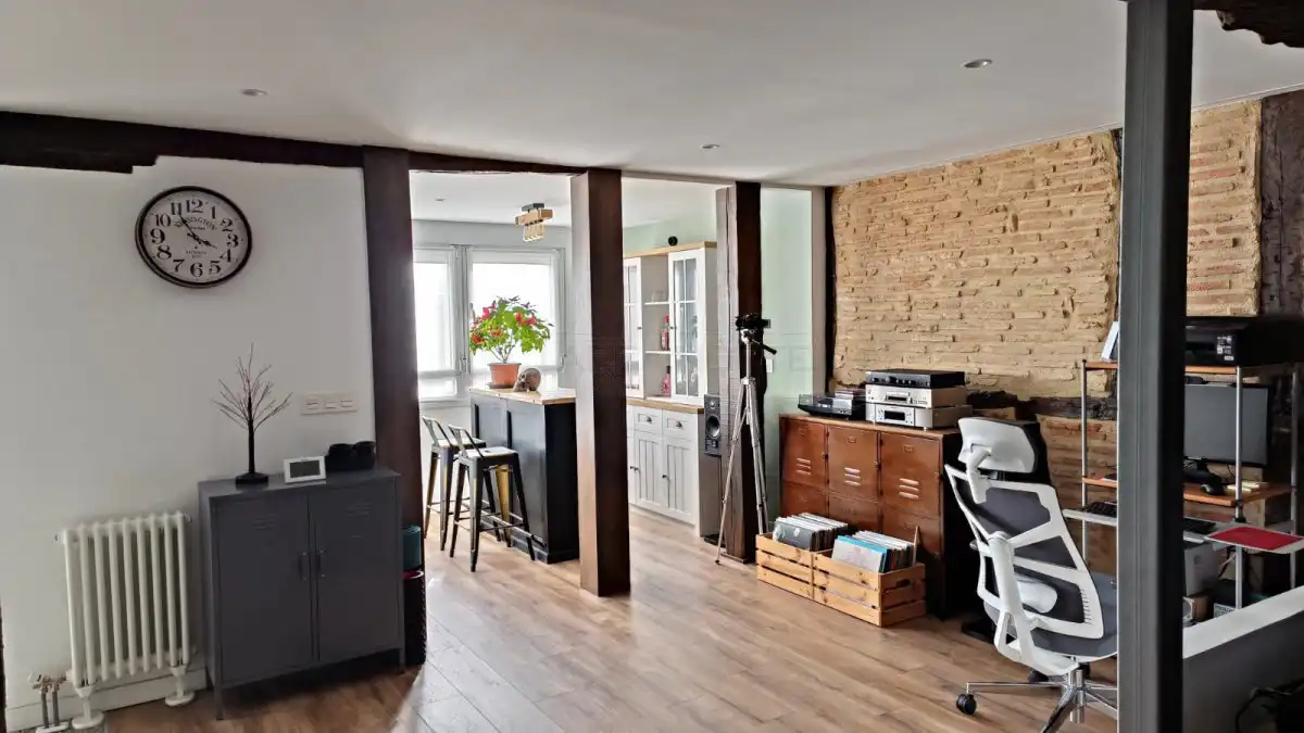 Sala de estar de Piso en venta en Vitoria - Gasteiz con Calefacción, Parquet y Trastero