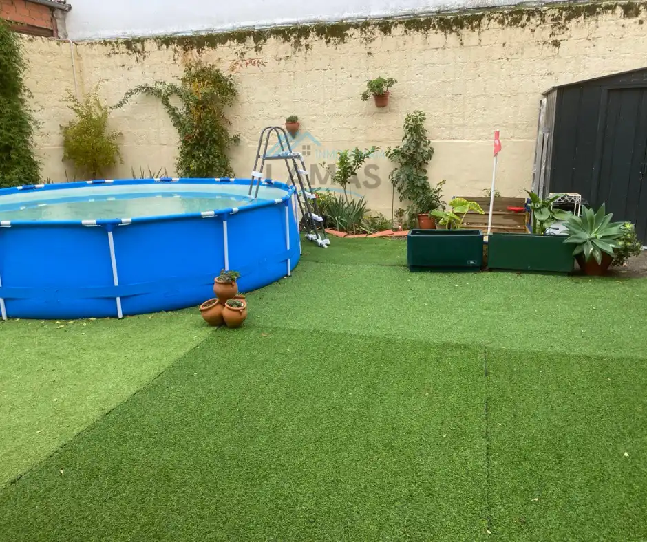 Piscina de Casa o chalet en venta en Navalmoral de la Mata con Aire acondicionado, Calefacción y Jardín privado