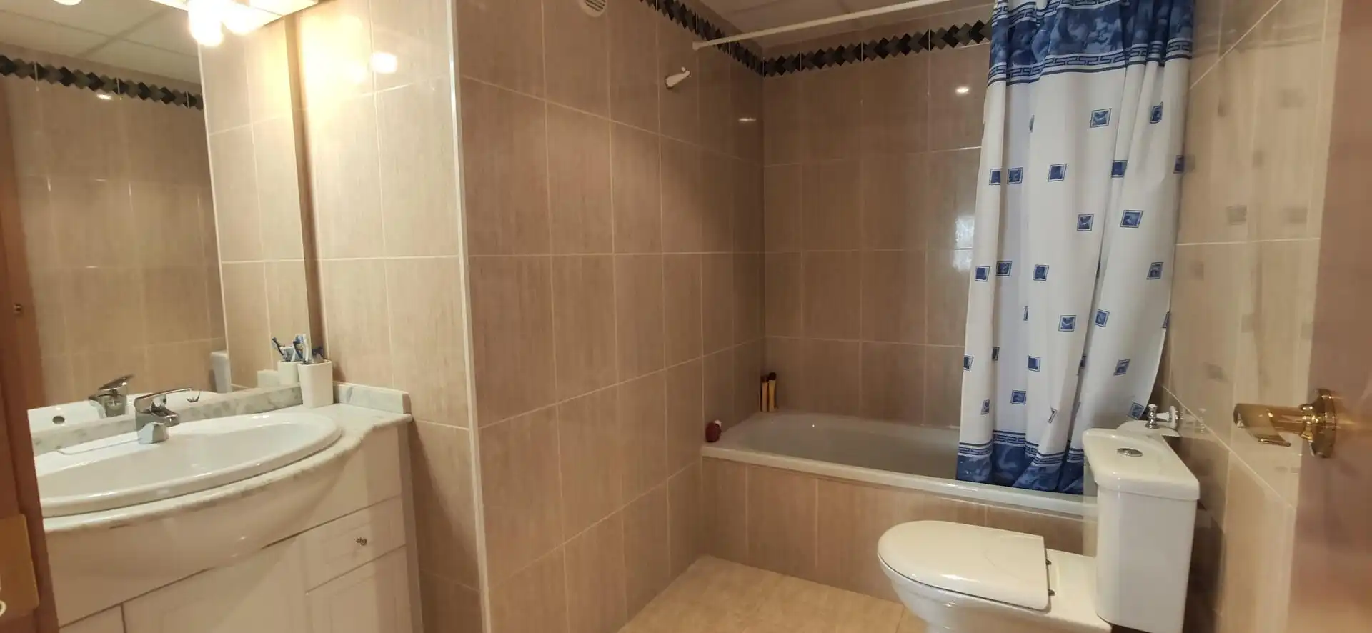 Badezimmer von Wohnung zur Miete in La Ràpita mit Möbliert und Balkon