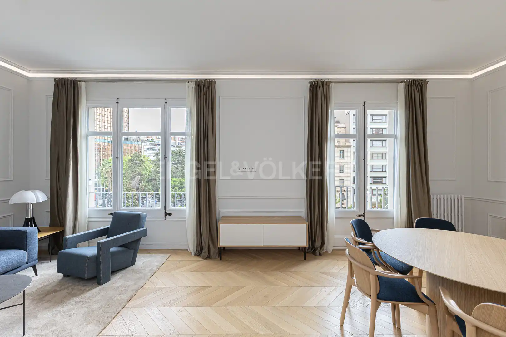 Living room of Flat for rent in Barcelona  with Air Conditioner, Heating and Parquet flooring