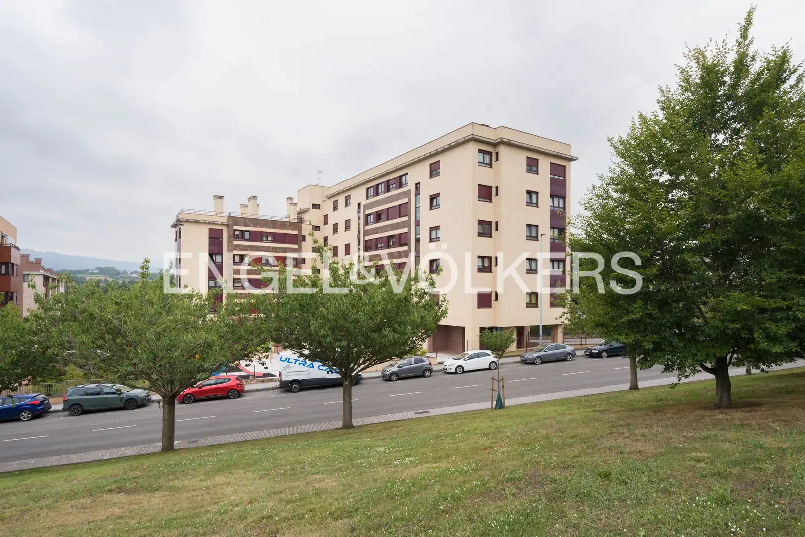 Vista exterior de Pis en venda en Gijón  amb Calefacció i Parquet