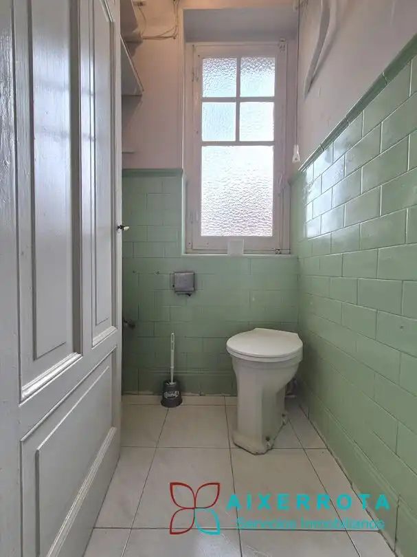 Bathroom of Flat for sale in Getxo   with Heating and Storage room