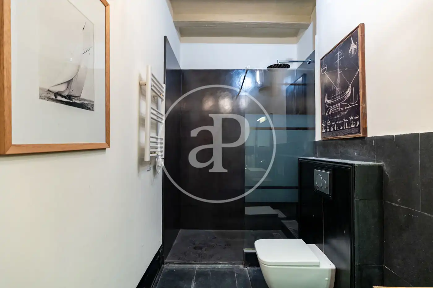 Bathroom of Flat for sale in Barcelona  with Heating, Furnished and Balcony