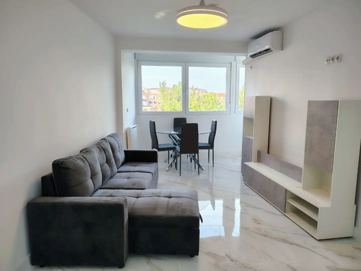 Sala d'estar de Pis en venda en Torrejón de Ardoz amb Aire condicionat i Balcó