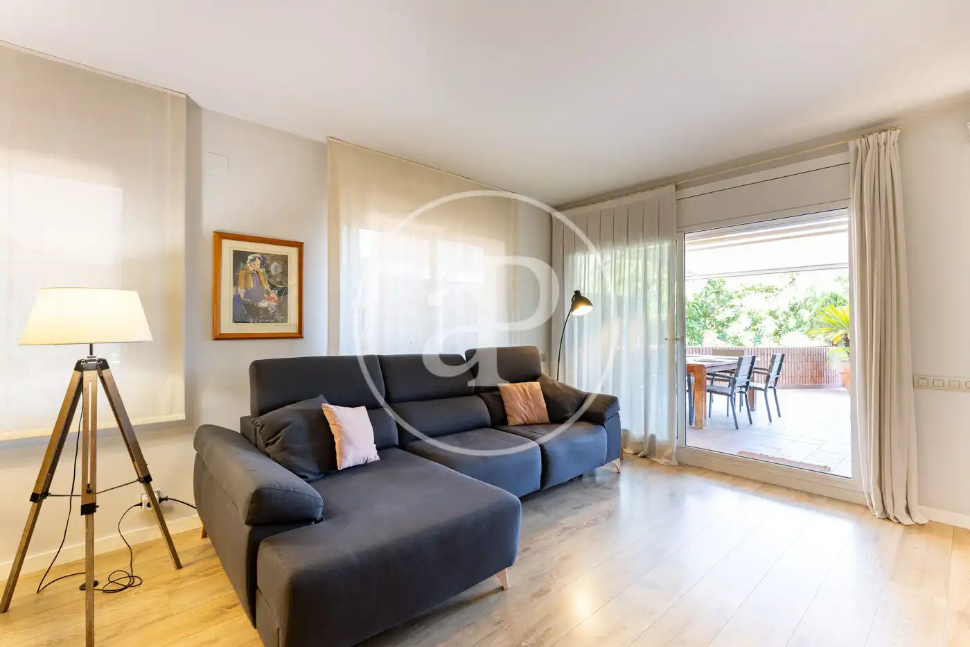 Sala d'estar de Pis en venda en Sant Cugat del Vallès amb Aire condicionat, Calefacció i Jardí privat