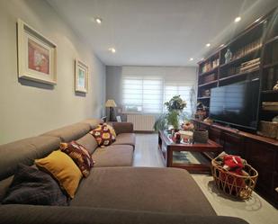 Living room of Flat for sale in Manresa  with Air Conditioner, Heating and Parquet flooring