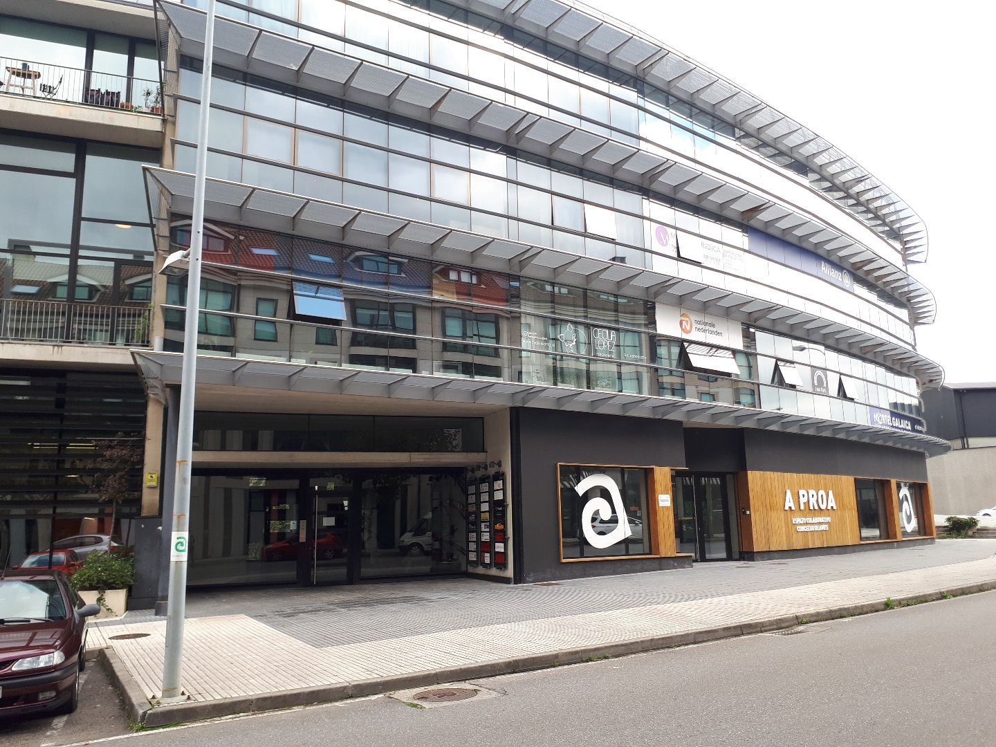 Vista exterior de Oficina en venda en Ames