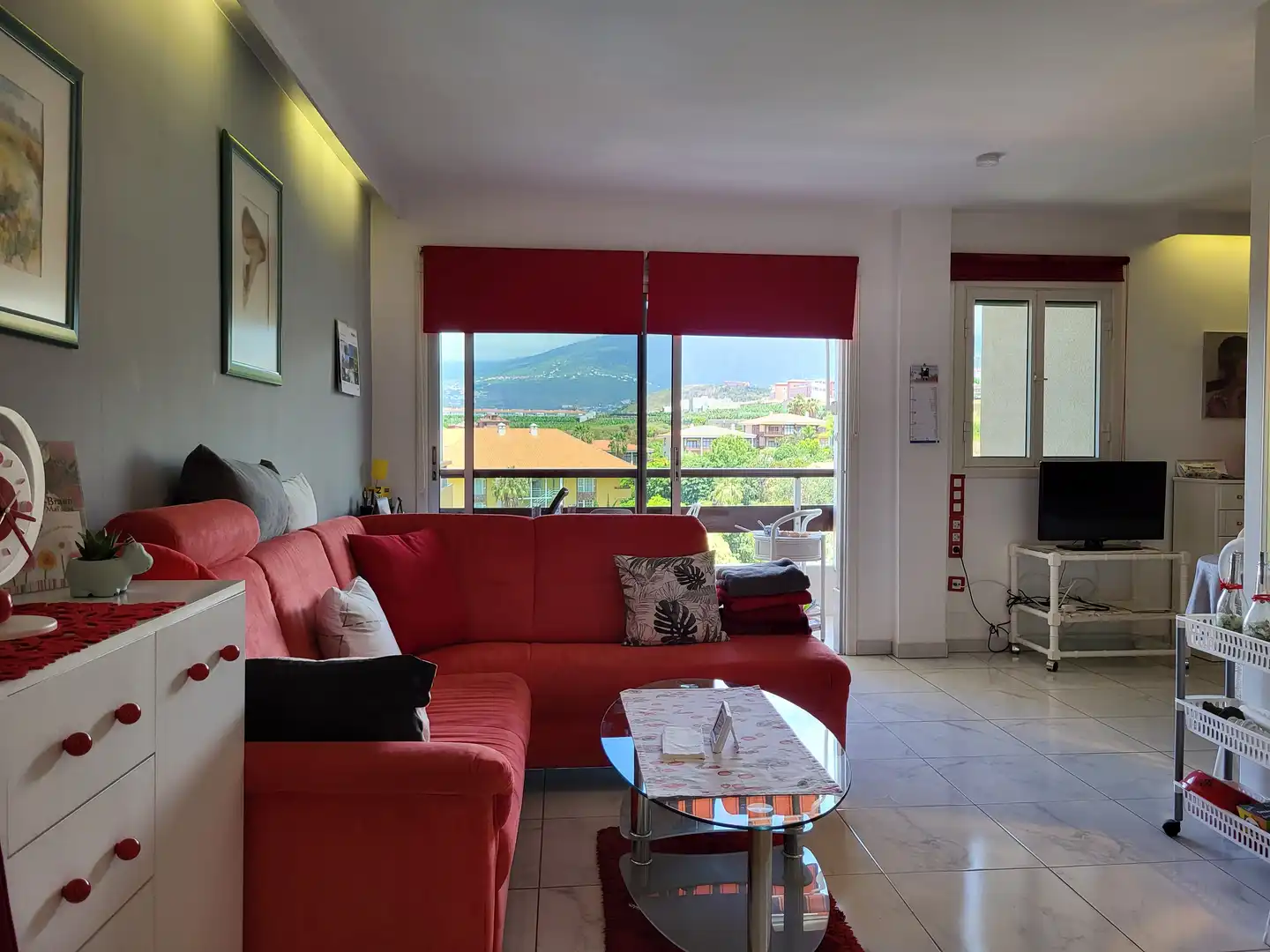 Sala de estar de Apartamento en venta en Puerto de la Cruz con Piscina, Amueblado y Balcón