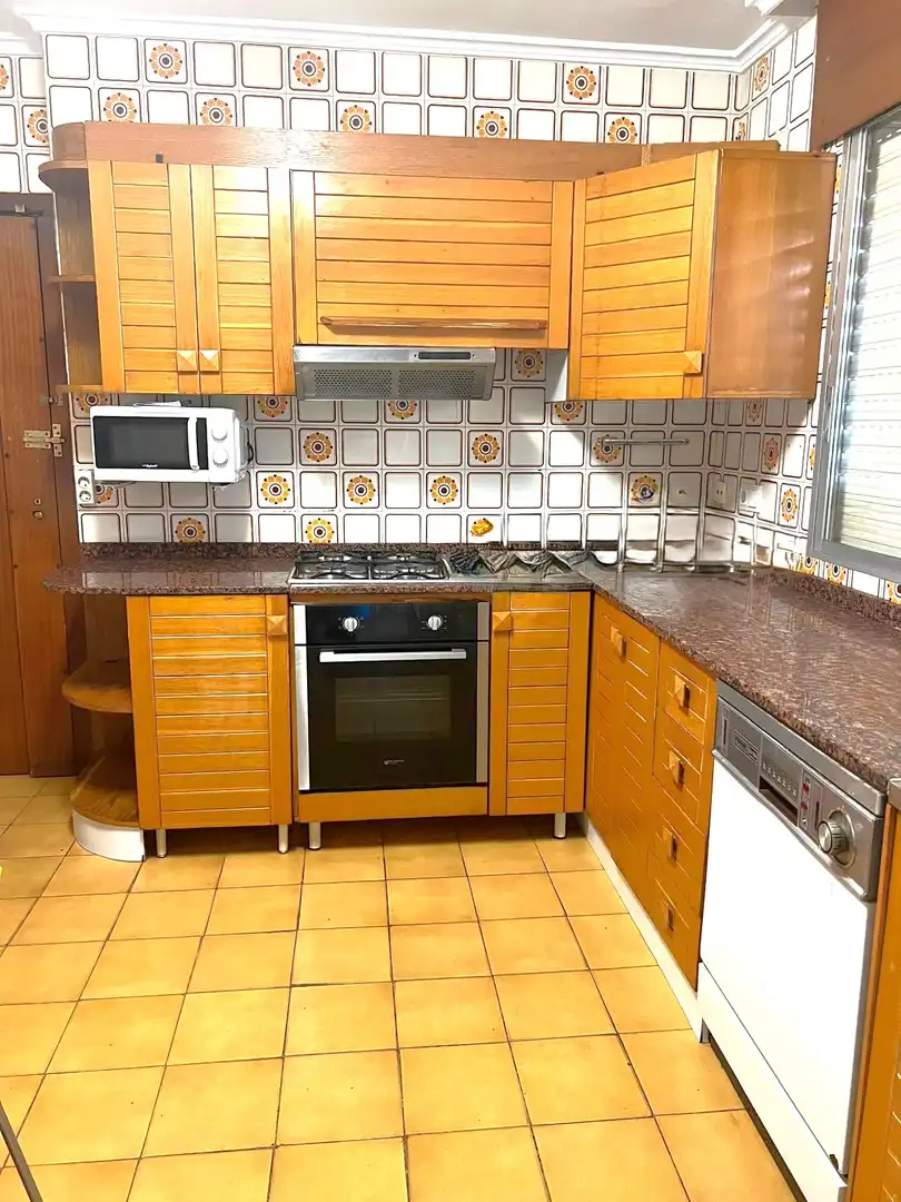Piso de alquiler en Avenida del Rector José Loustau, 18, La Fama