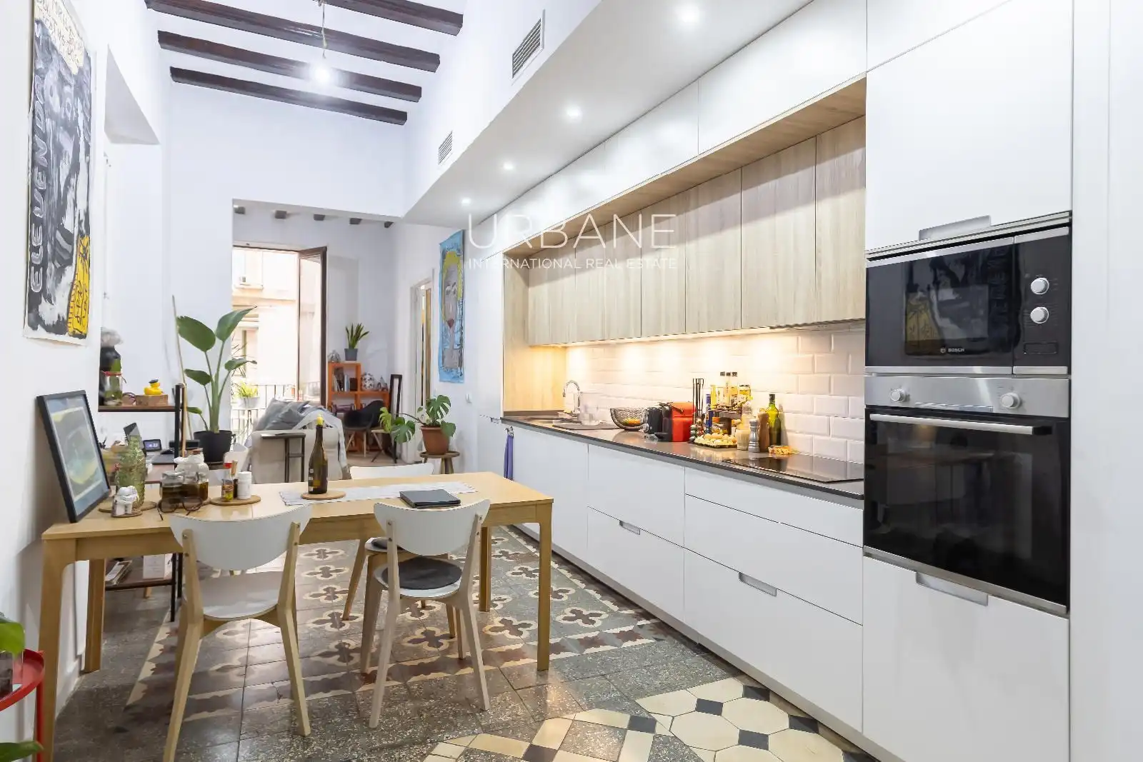 Cuina de Pis de lloguer en Barcelona amb Aire condicionat, Calefacció i Terrassa
