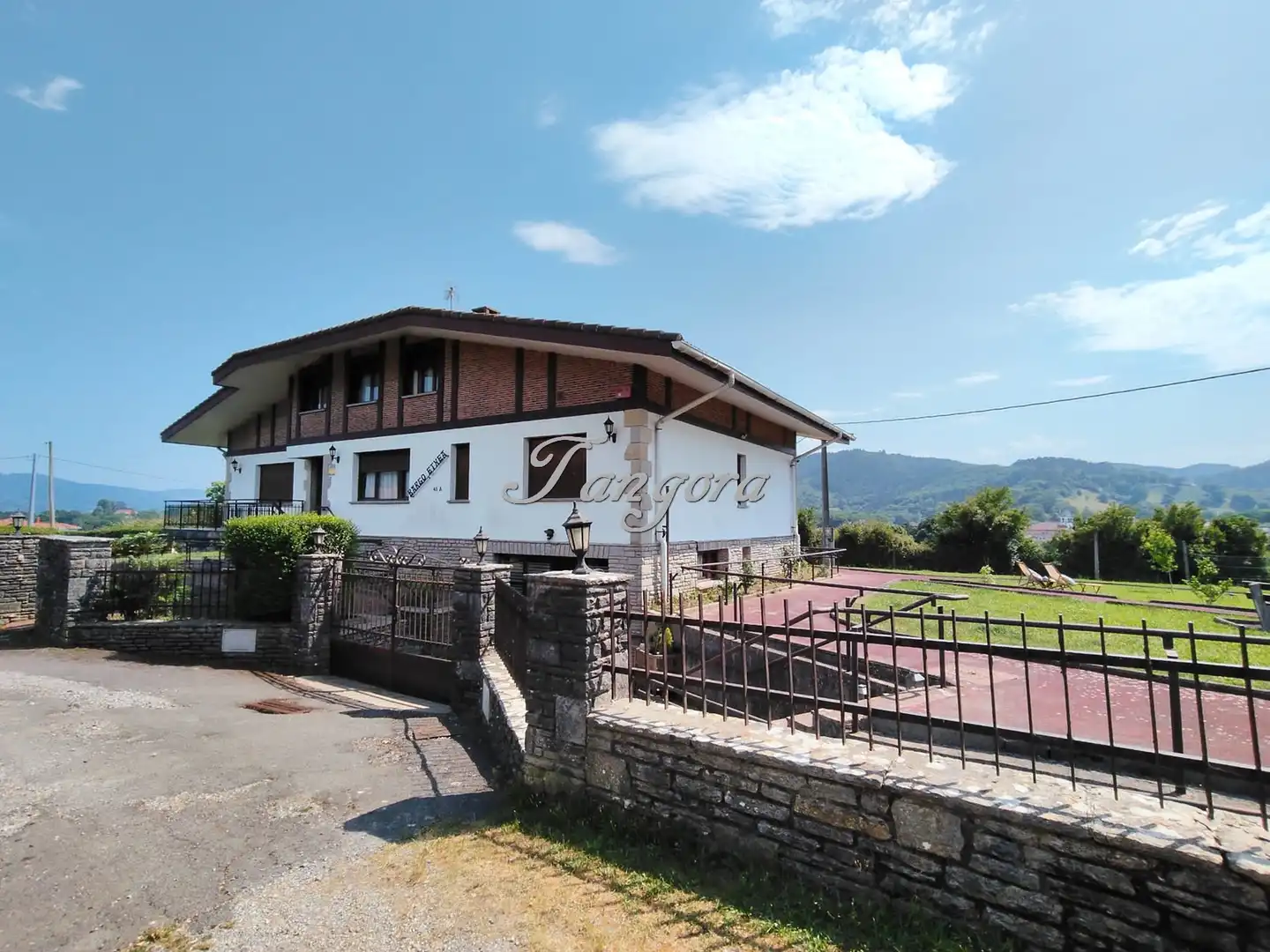 Casa o xalet en venda en Busturia amb Calefacció, Jardí privat i Parquet