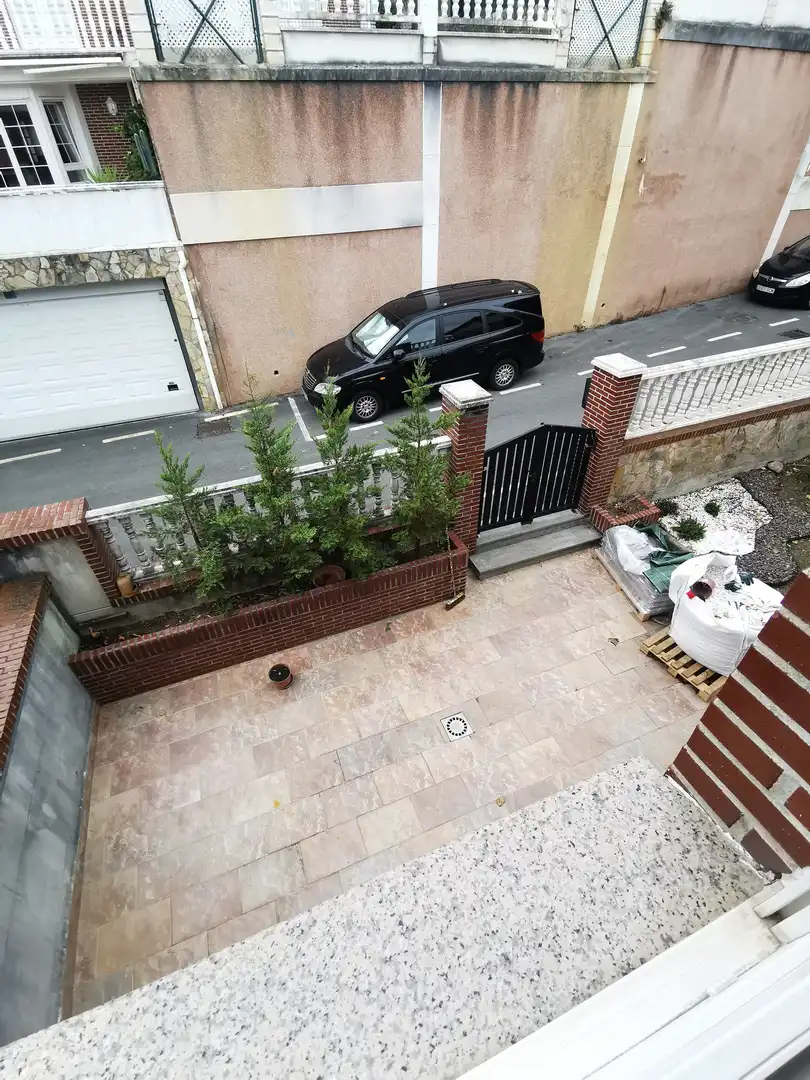 Terrassa de Casa o xalet en venda en Castro-Urdiales amb Calefacció, Jardí privat i Terrassa