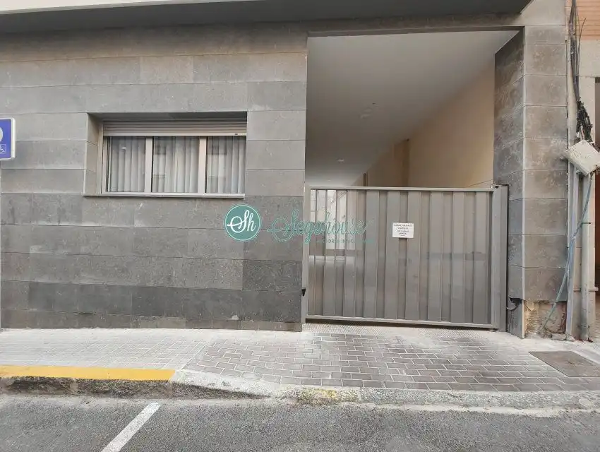 Außenansicht von Wohnung zur Miete in Segovia mit Heizung, Terrasse und Abstellraum