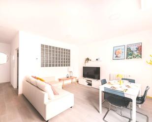 Sala d'estar de Apartament per a compartir en  Madrid Capital amb Aire condicionat, Calefacció i Terrassa