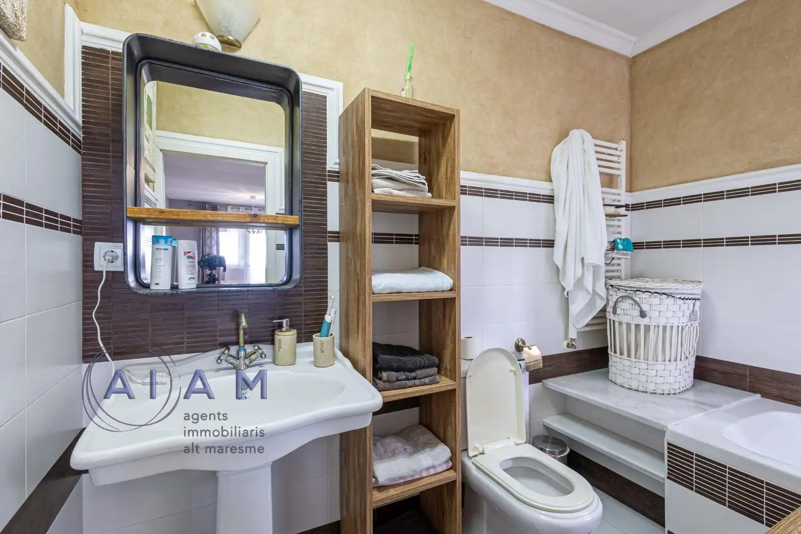 Bathroom of Houses for sale in Santa Susanna  with Air Conditioner, Heating and Private garden