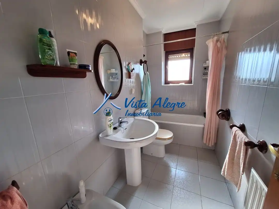 Baño de Casa o chalet en venta en Gimileo con Calefacción, Terraza y Trastero
