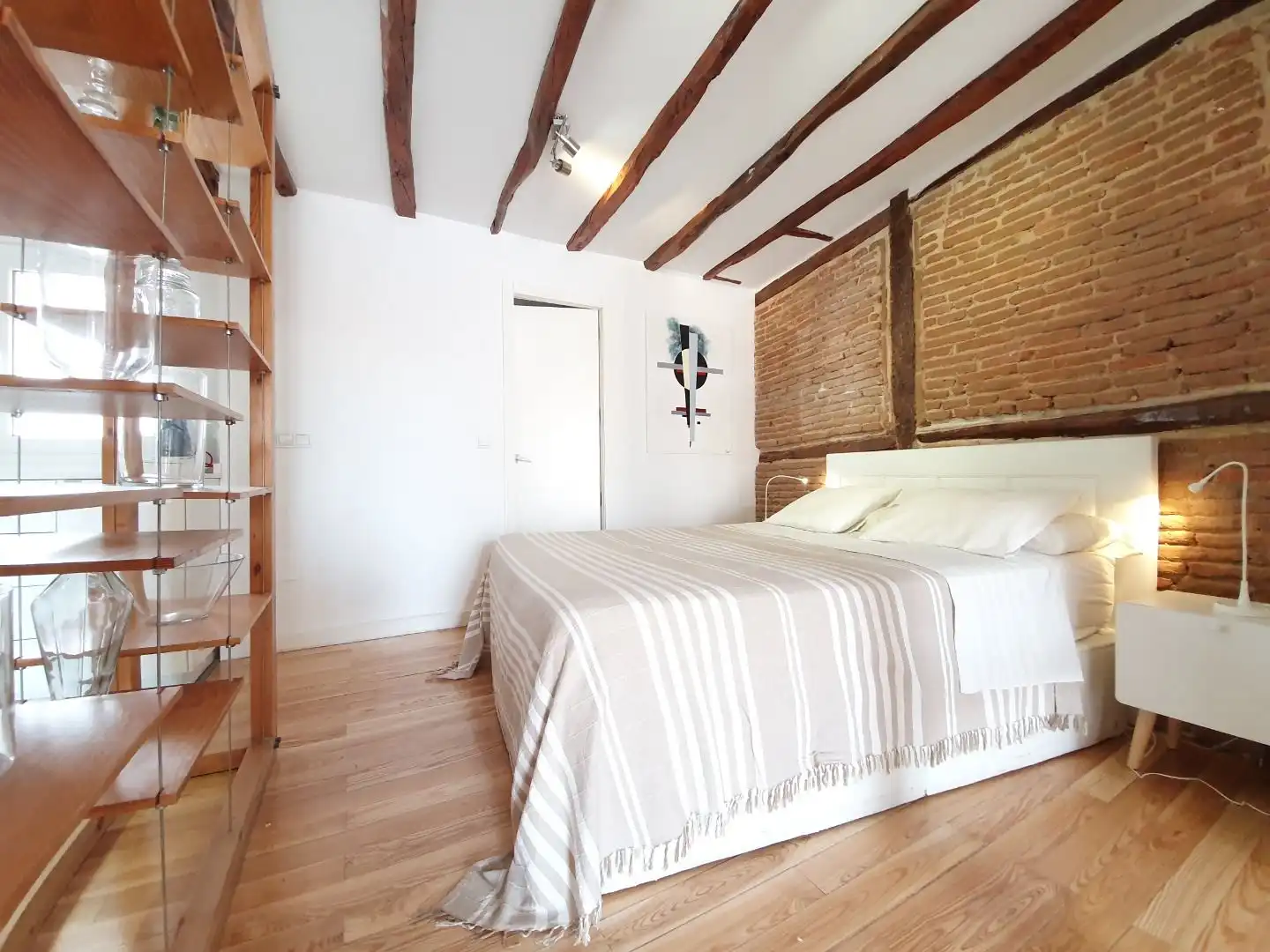 Habitación de Ático de alquiler en Madrid con Aire acondicionado, Calefacción y Terraza