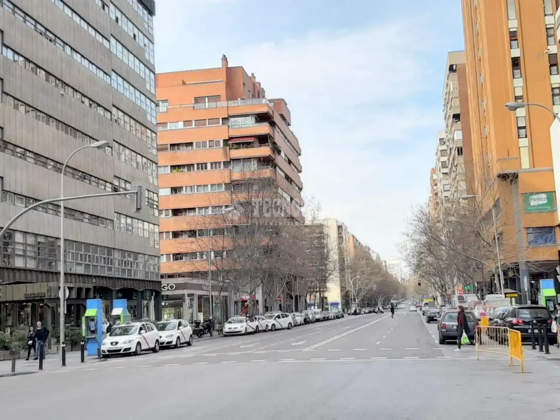 Commercial properties for sale in Cuatro Caminos - Azca