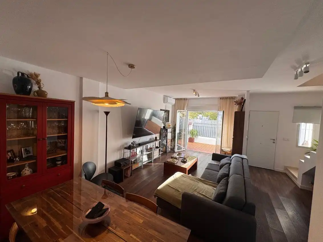 Sala d'estar de Casa adosada en venda en El Pino - Bajo de Guía