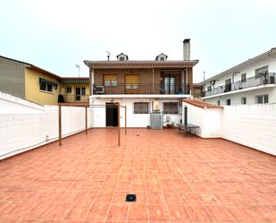 Exterior view of Single-family semi-detached for sale in Arganda del Rey  with Air Conditioner, Heating and Terrace