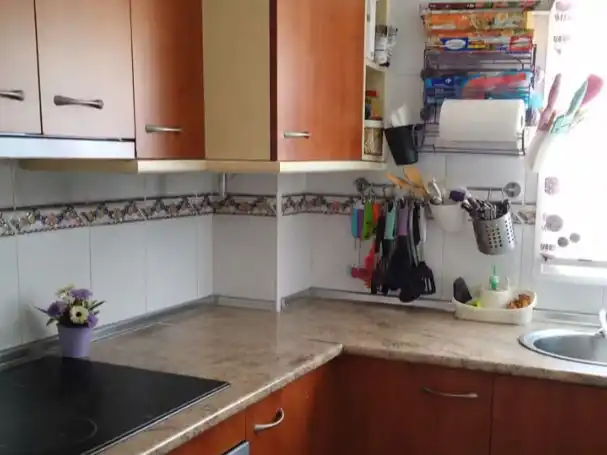 Cuina de Àtic de lloguer en Fuengirola amb Aire condicionat, Jardí privat i Terrassa