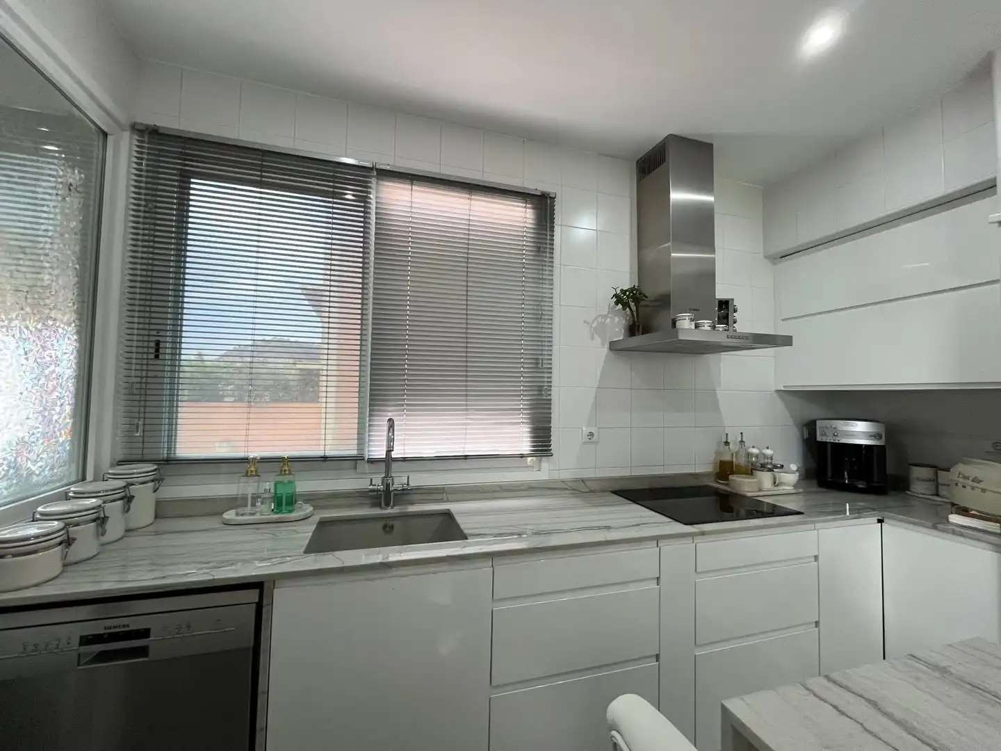 Cuina de Àtic en venda en Villajoyosa / La Vila Joiosa amb Aire condicionat, Jardí privat i Terrassa