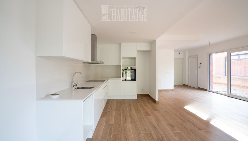Foto 0 de Casa aparellada en venda en Santa Eugènia de Berga