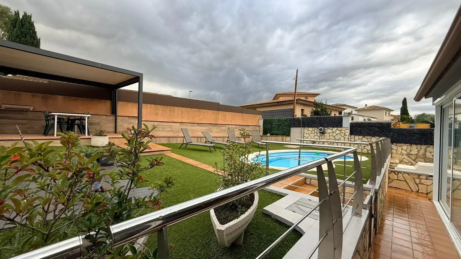 Piscina de Casa o chalet en venta en L'Escala con Aire acondicionado, Calefacción y Jardín privado
