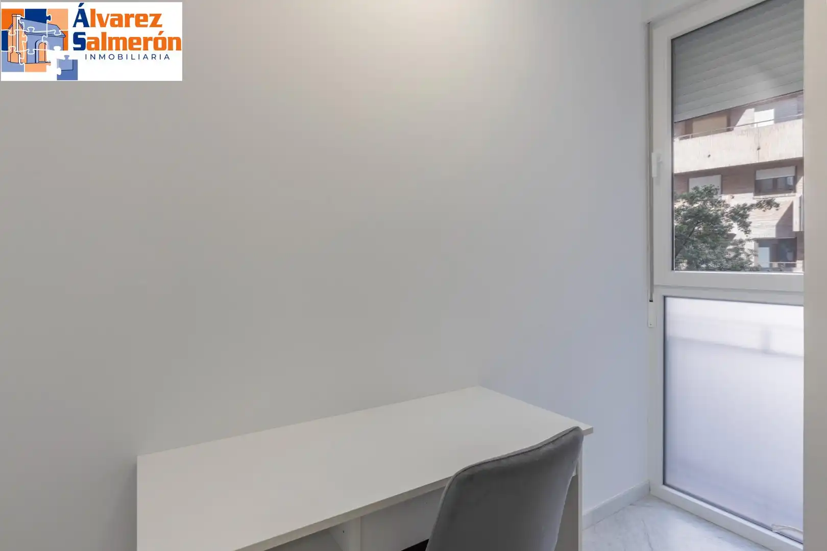 Flat for rent in Granada  with Air Conditioner and Furnished