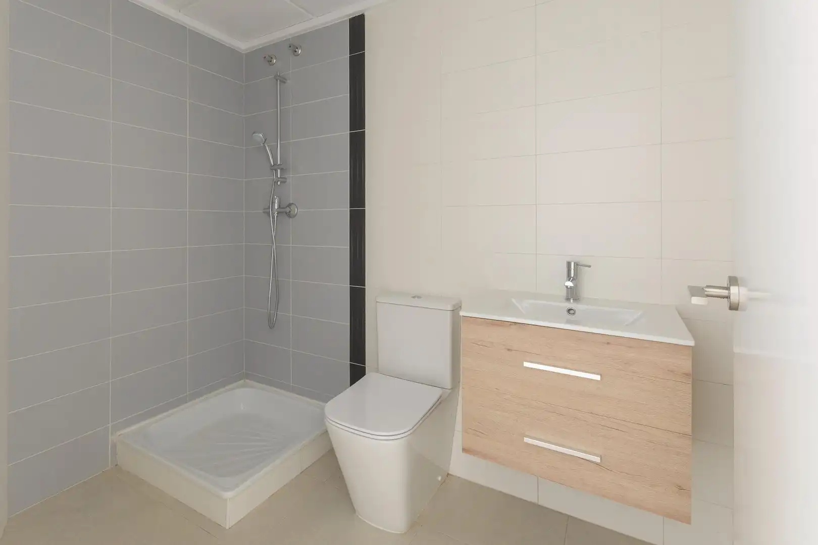 Bathroom of Flat for sale in Gandia  with Terrace and Balcony