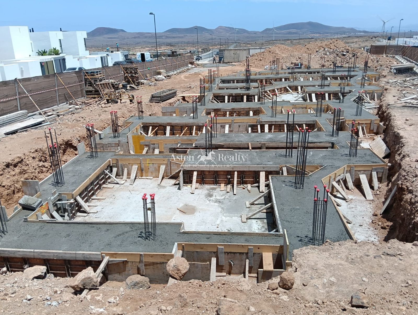 Exterior view of Single-family semi-detached for sale in La Oliva  with Air Conditioner, Private garden and Terrace