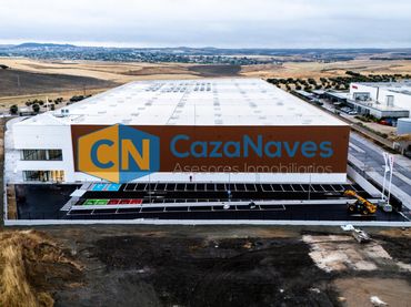 Industriegebäude mit Aufzug zur Miete in Estación - Cruz Roja